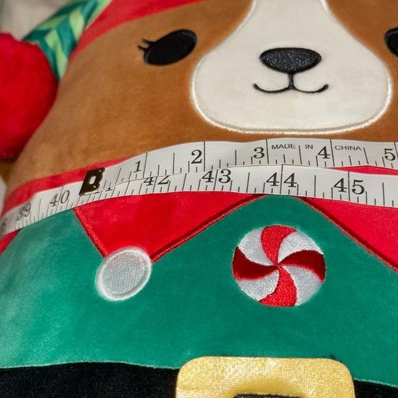Darcy The Christmas Elf Spaniel Squishmallow - Picture 9 of 10